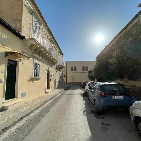 Casa Crispi Hotel Noto Ngoại thất bức ảnh