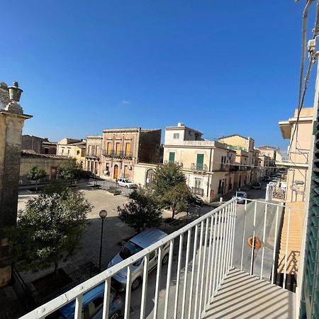 Casa Crispi Hotel Noto Ngoại thất bức ảnh