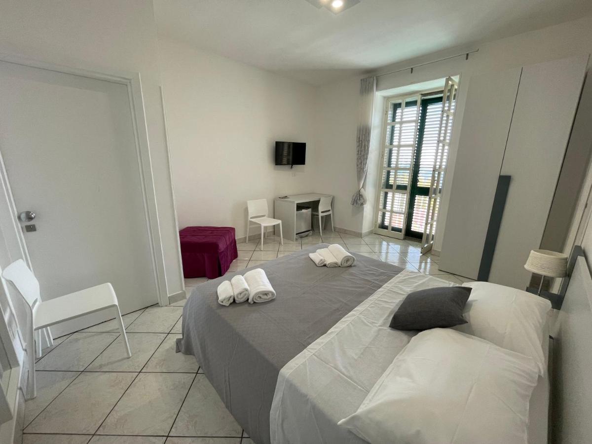 Casa Crispi Hotel Noto Ngoại thất bức ảnh